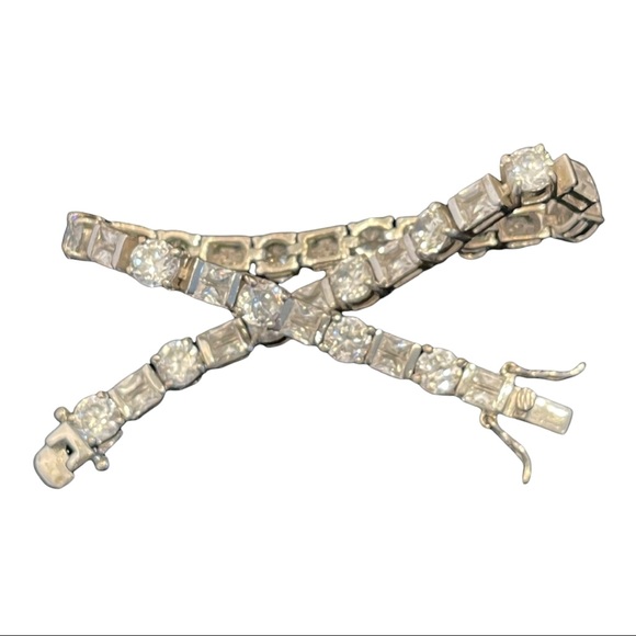 ✅ SOLD ✅ TENNIS BRACELET Gorgeous Sterling Silver & CZ 7.5” - Picture 10 of 16
